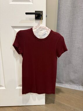 Three Dots Short Sleeve Knit Top in Burgundy